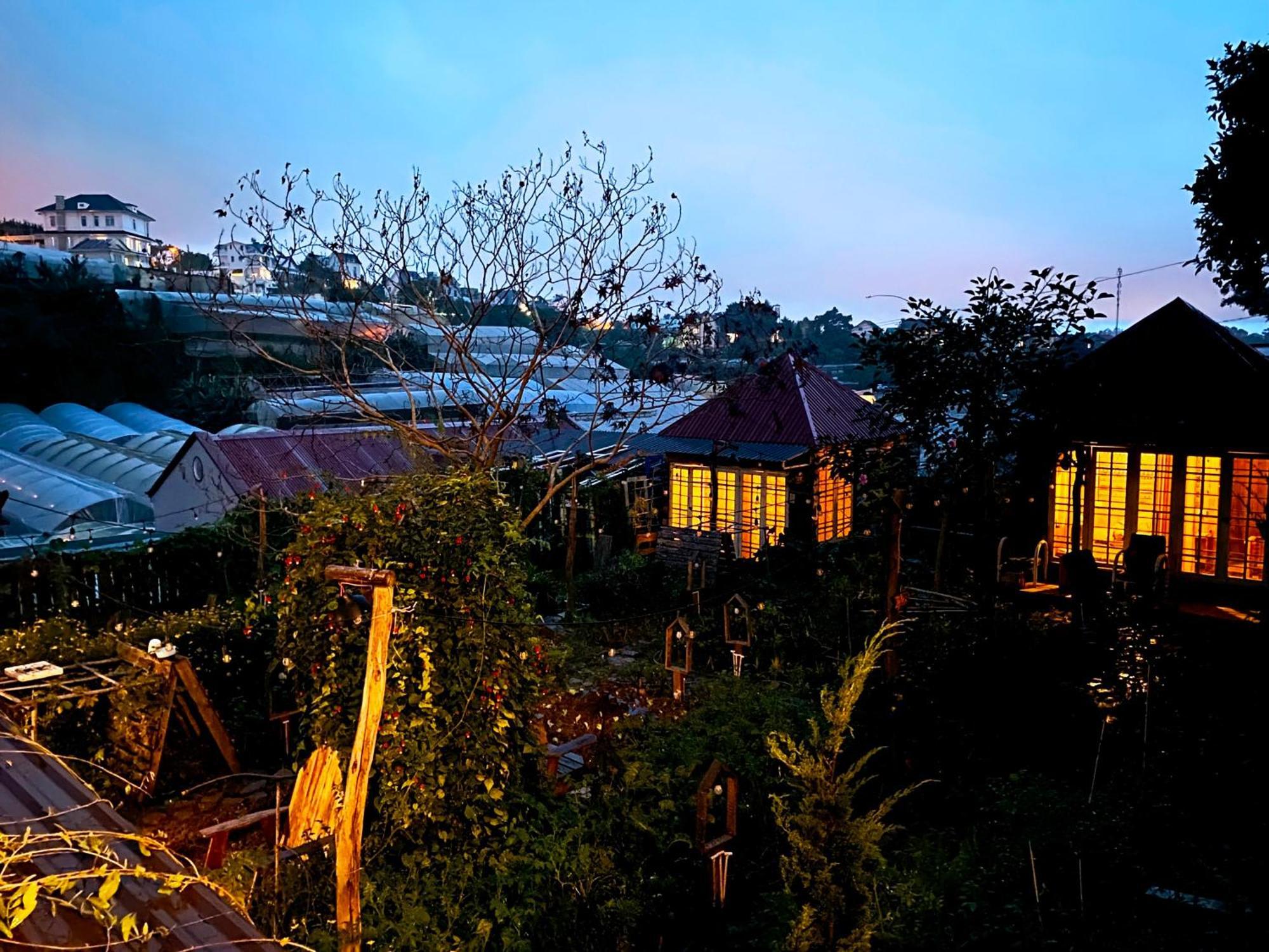 Апартаменты The Burrow Dalat Экстерьер фото